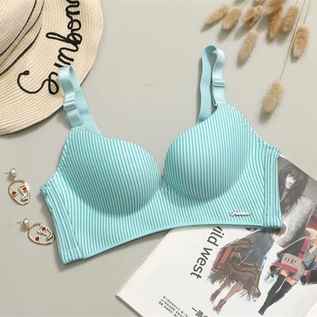 High-end Brand Romantic Temptation Bra Set